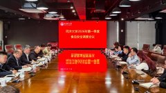 严酷落实“有错必改必纠”